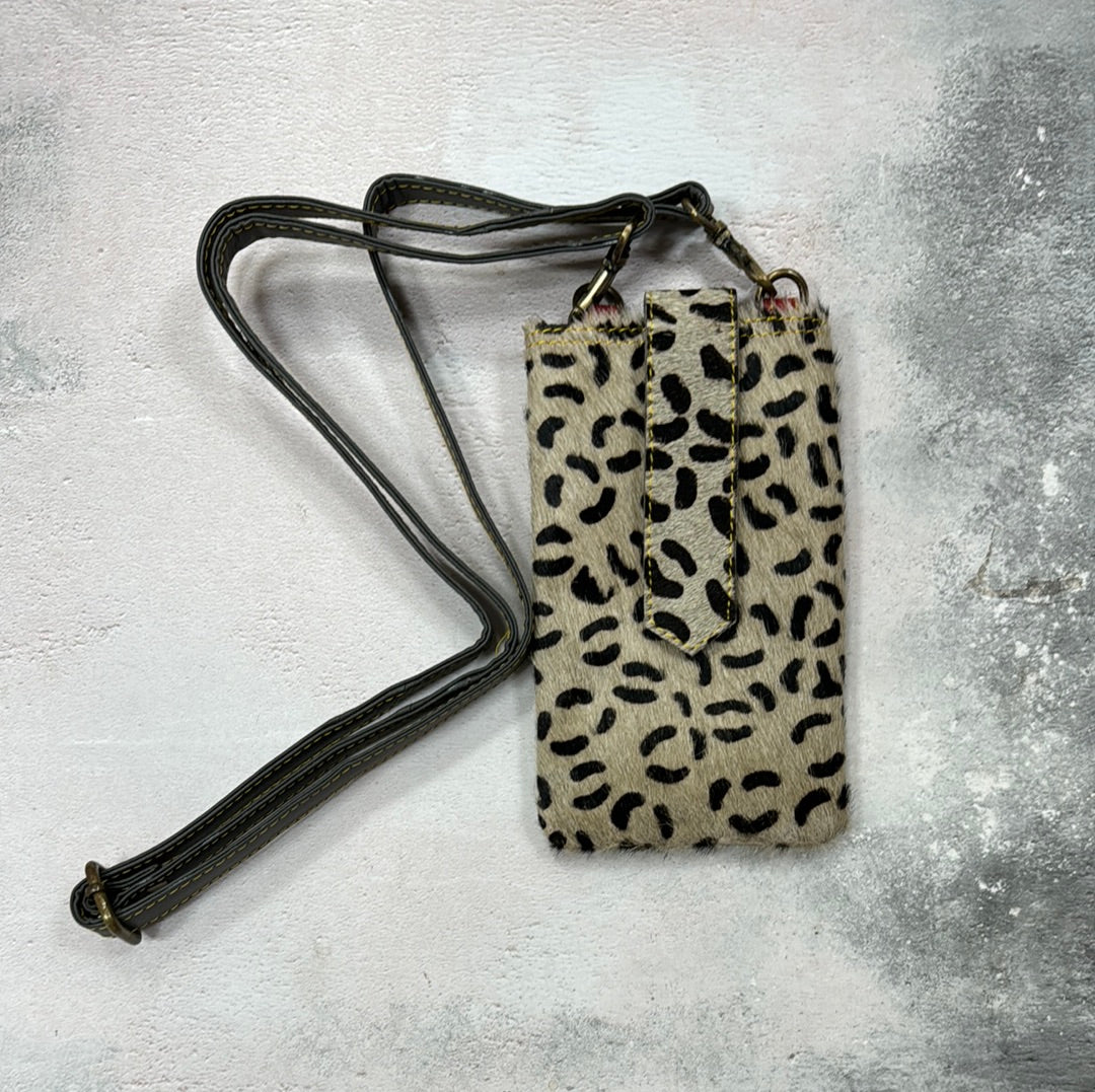 Penny phone pouch dash print