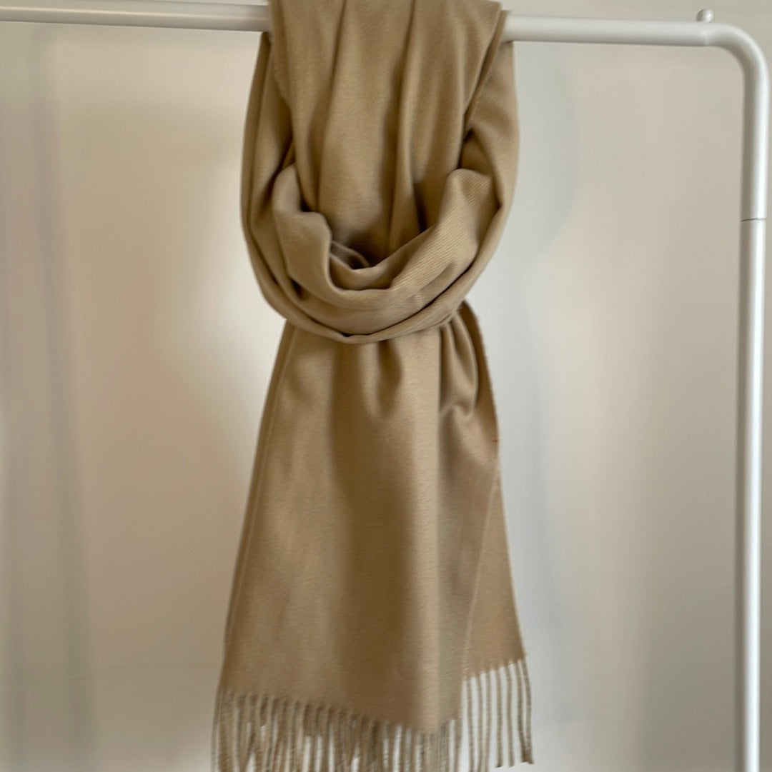 Plain cashmere scarf