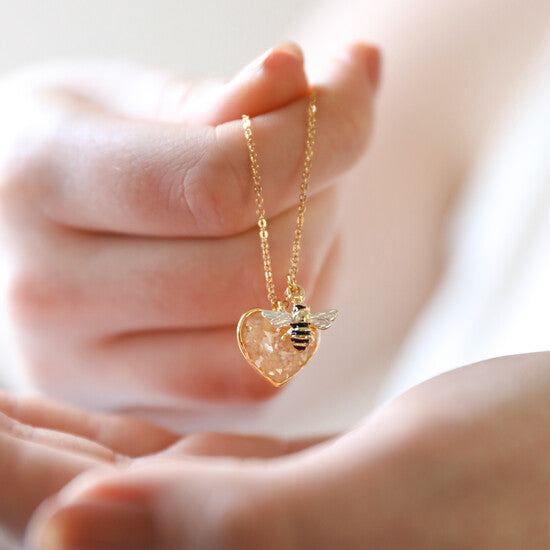 Shell heart and bee charm necklace in gold