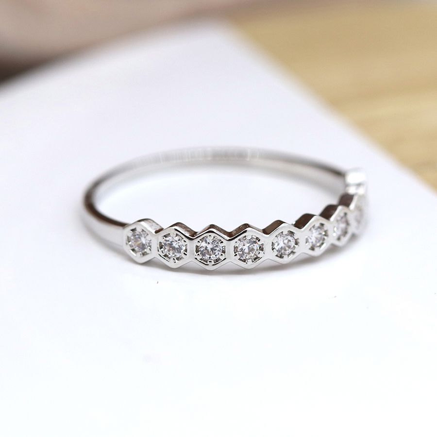 White gold hexagon crystal ring S/M