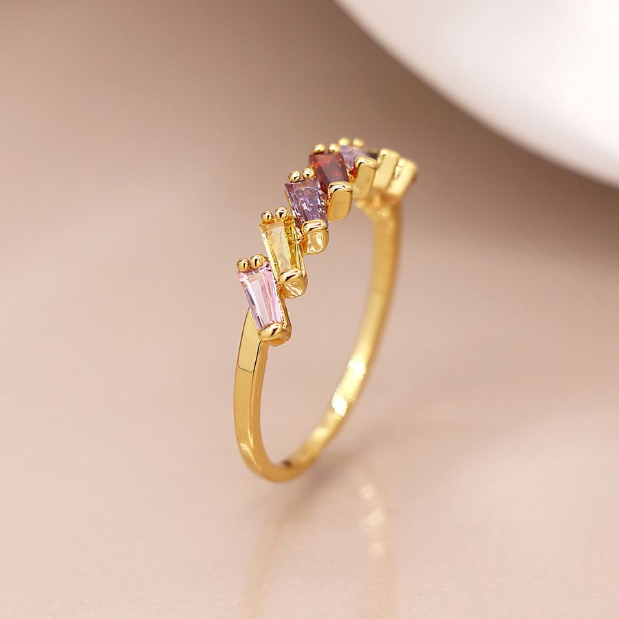 Gold plated ring with tilted rainbow crystals – sml/med