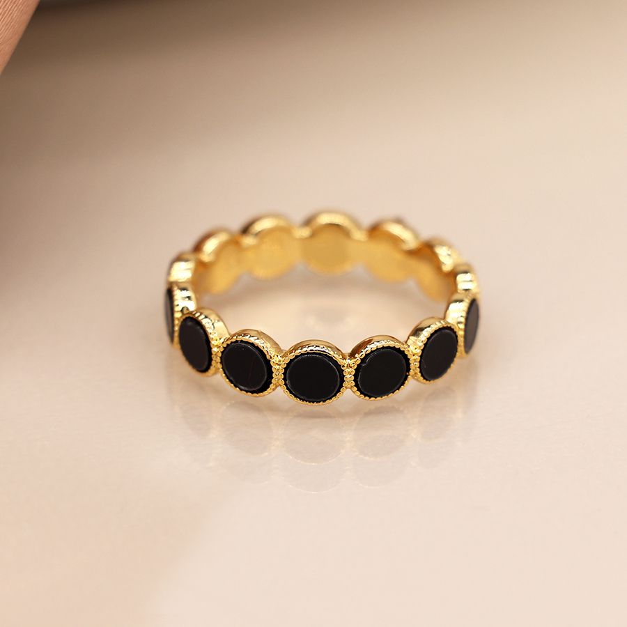 Gold plated ring with faux onyx circles – med/lge