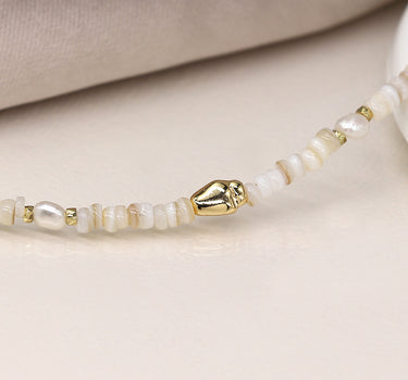 Seed pearl and faux gold beads bracelet