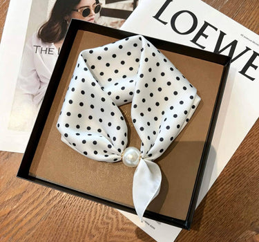 Satin scarf with magnetic pearl clasp