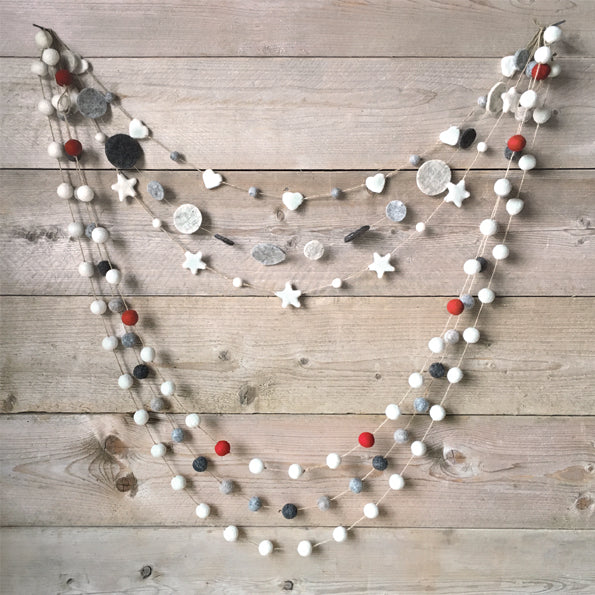 Pompom garland-Red & white