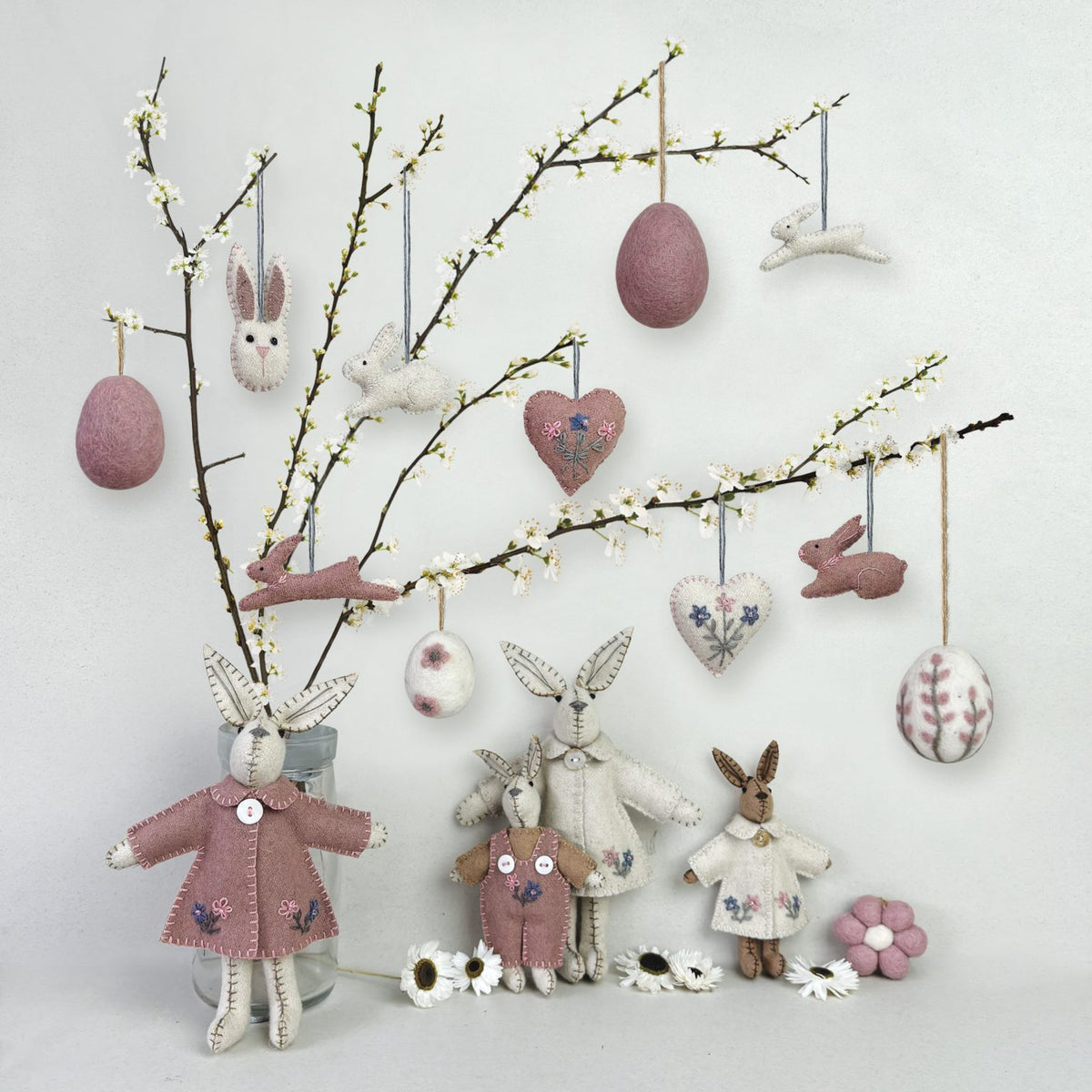 Sml hanging sitting rabbit-Pink