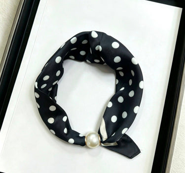 Satin scarf with magnetic pearl clasp