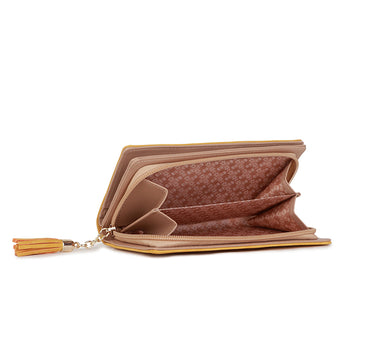 Purse with cat motif