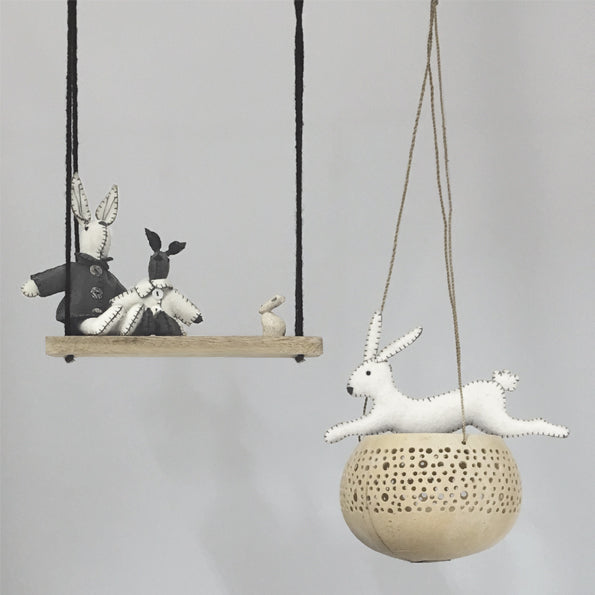 Sml hanging wood shelf