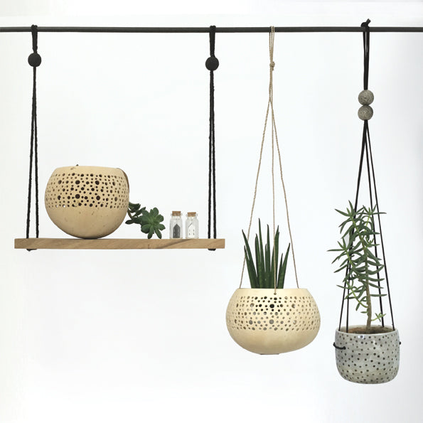 Long hanging shelf