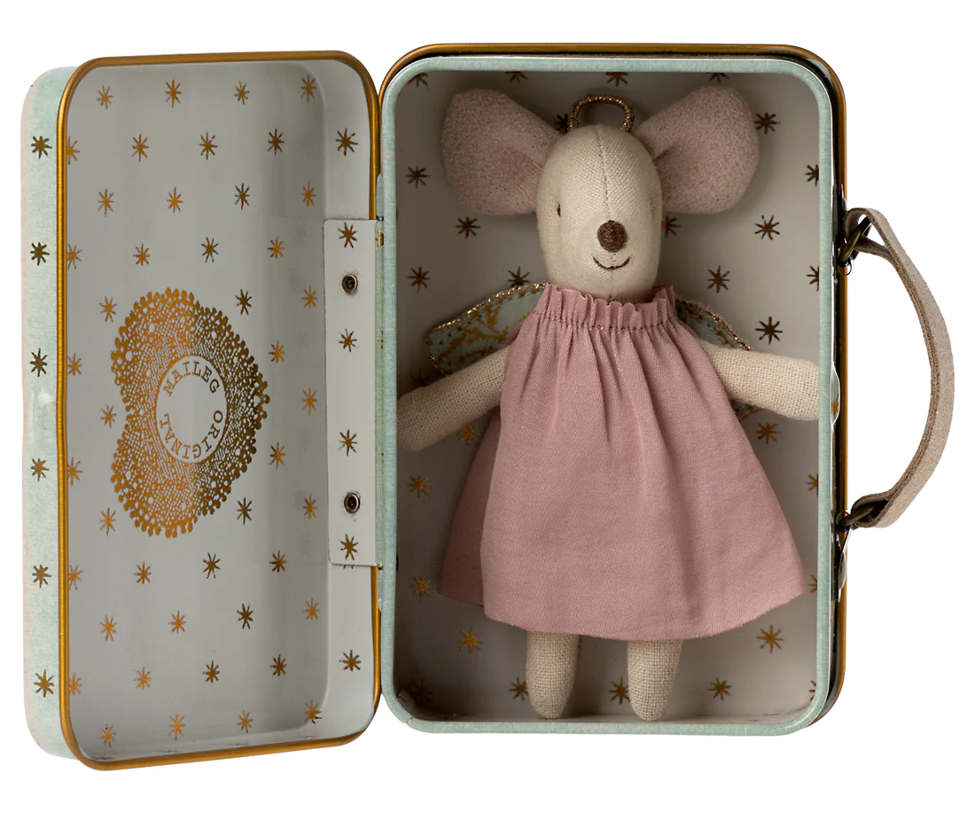 Angel mouse in suitcase, Little sister