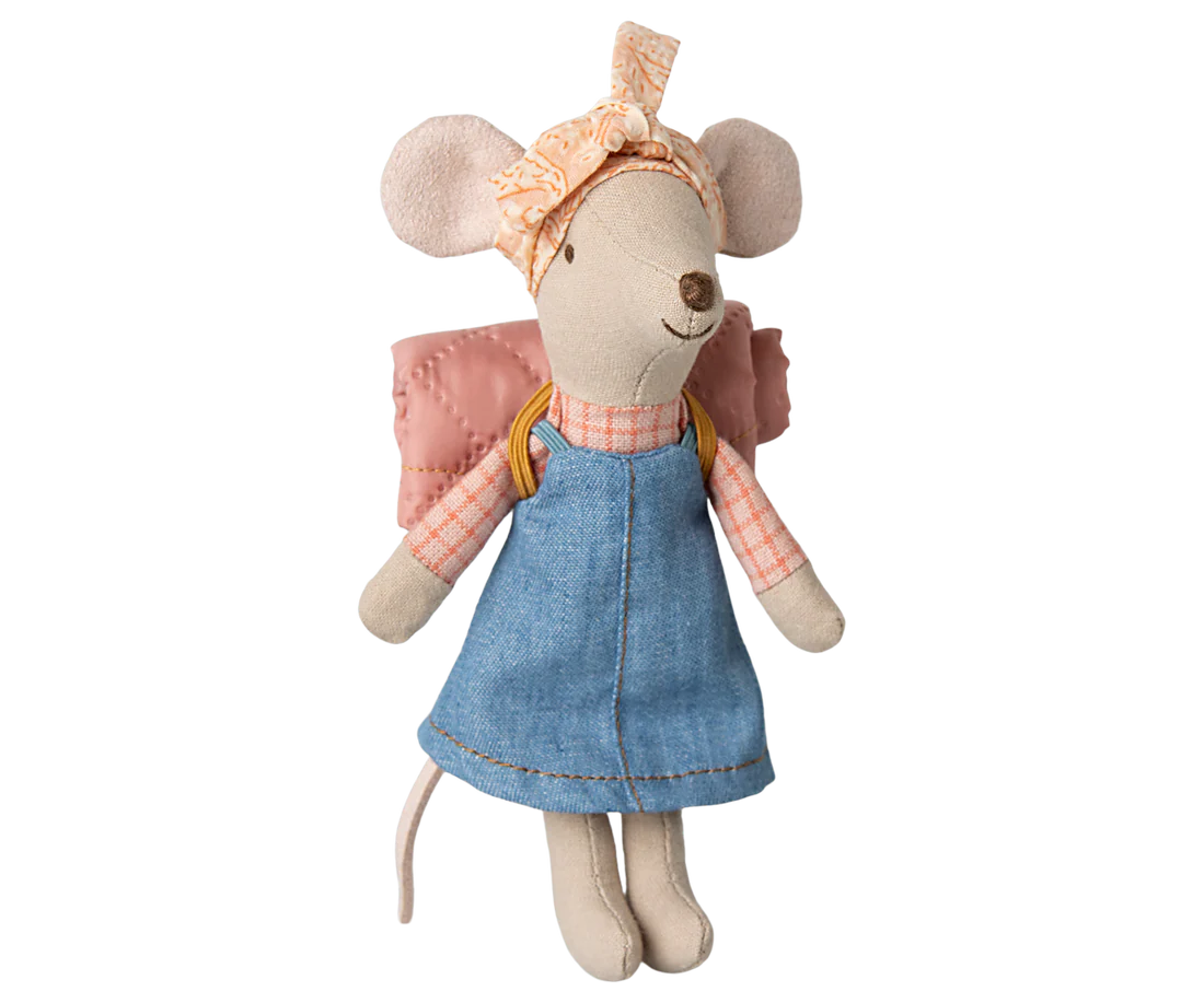 Hiker mouse, Big sister