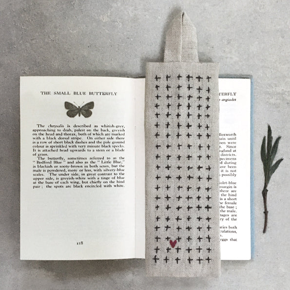 Linen bookmark-Black squares