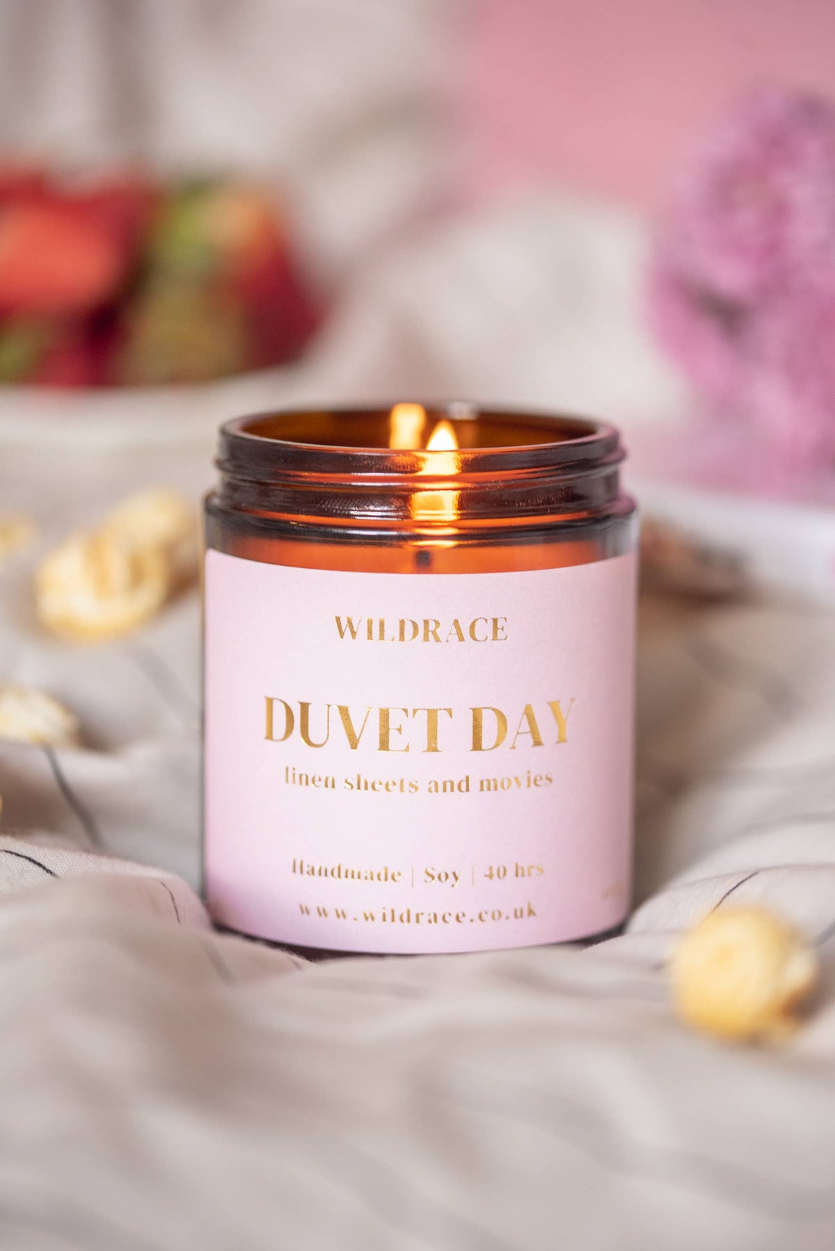 Duvet Day - Warm Linen Sheets Candle