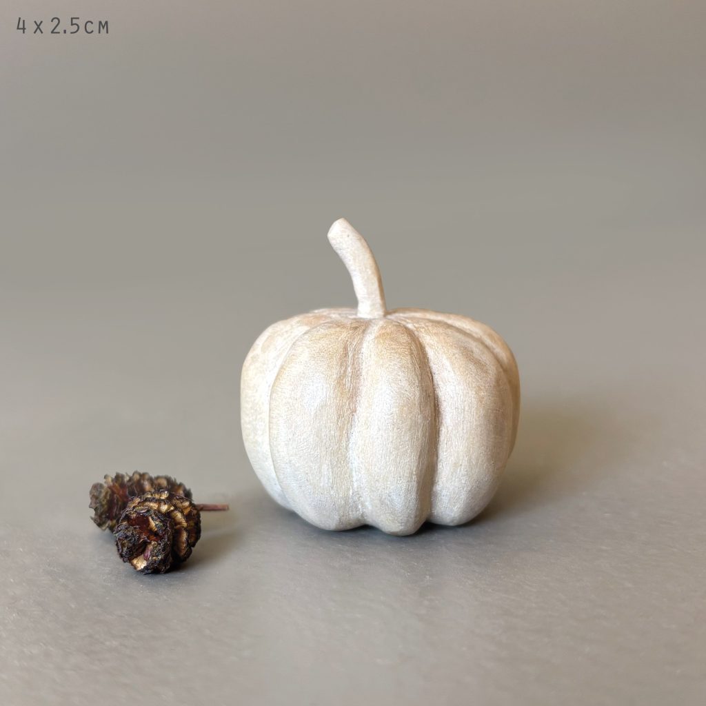 Wooden pumpkin-Medium