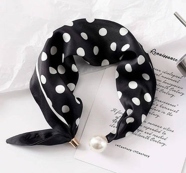 Satin scarf with magnetic pearl clasp