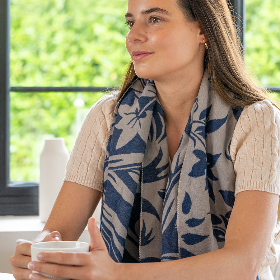 Blue and grey leaf silhouette jacquard scarf