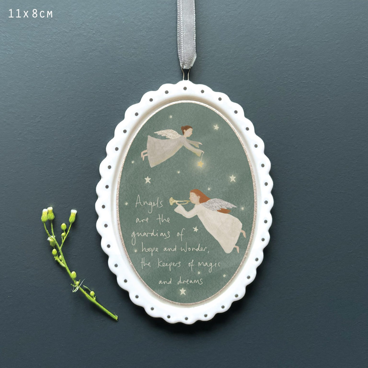 Scallop oval frame-Angels the guardians hopes &amp; dreams