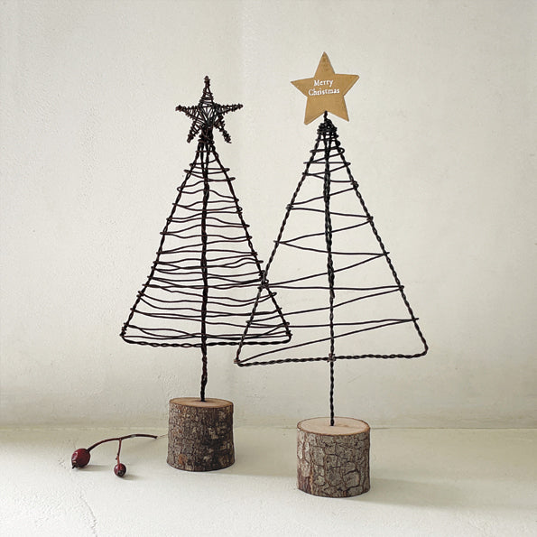 Rusty Christmas tree-Wire star