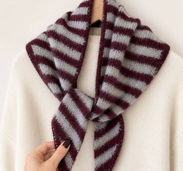 Striped knit triangle scarf: Beige