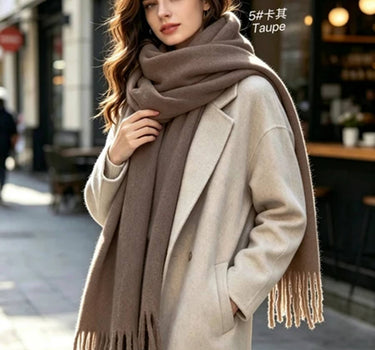 Oversized scarf with fringe