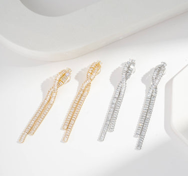 Sparkling and chic dangling clip-on earring