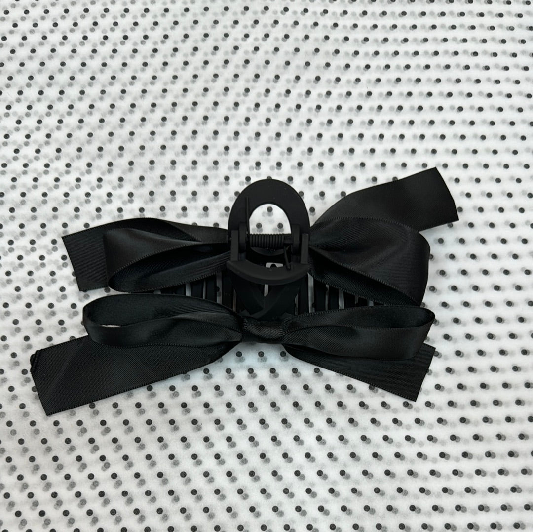 Black bow claw clip