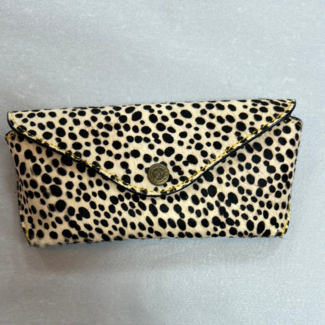 Glasses case with dots
