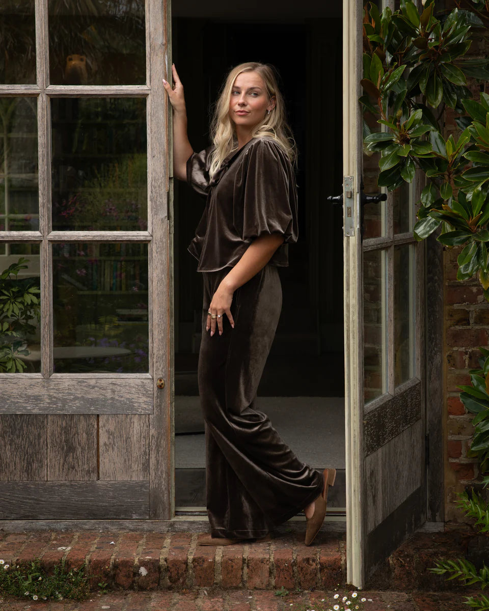 Evie Trouser | Velvet | Truffle