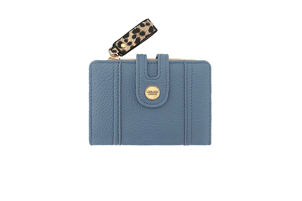 Medium purse with leopard detail
