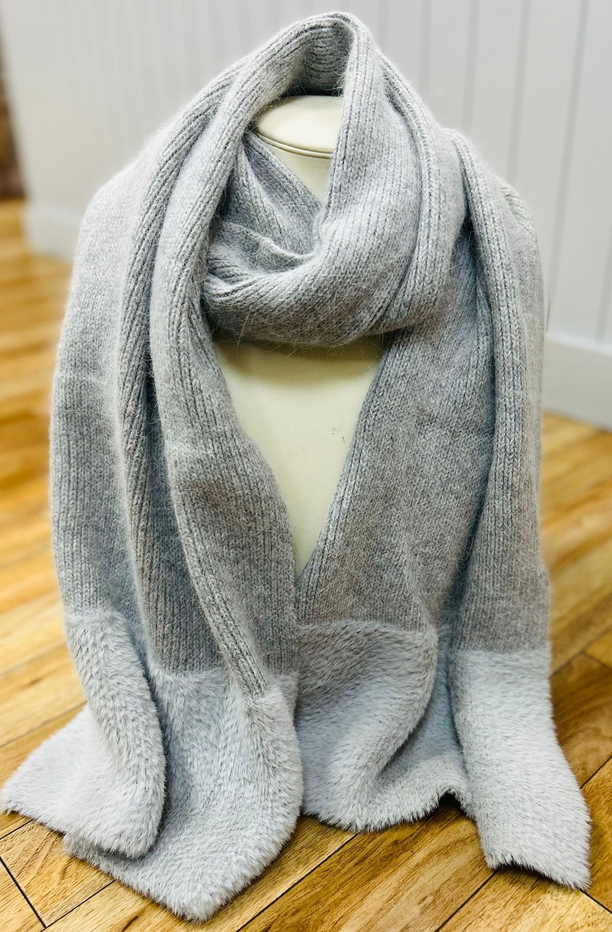 Cashmere scarf