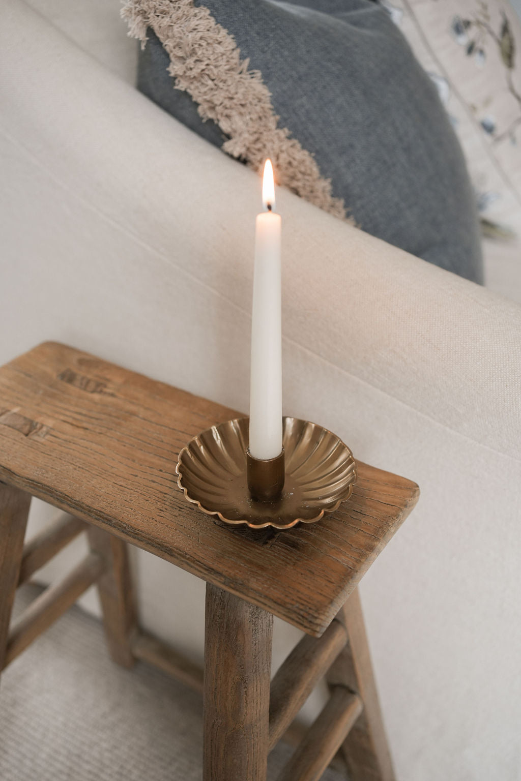 Scalloped candle holder