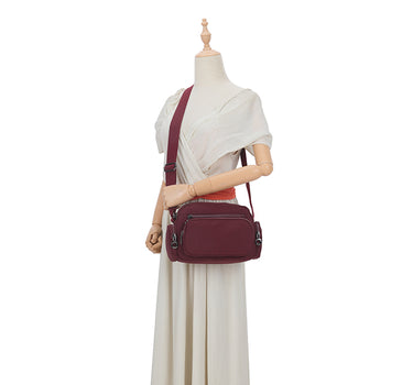 Bag with side pockets
