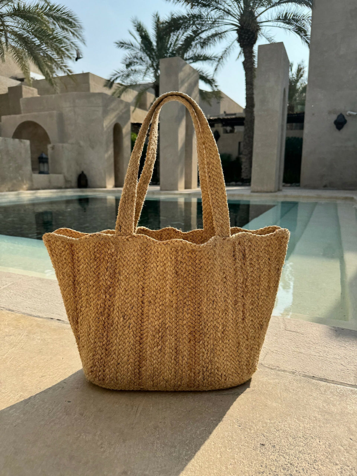 Natural Scallop Tote Large