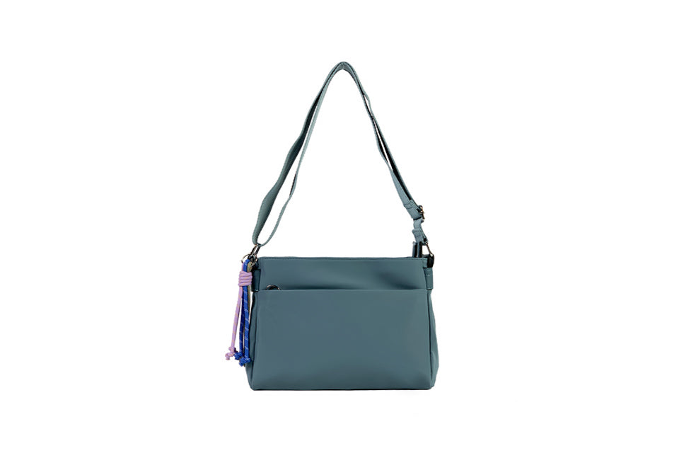 Cross body with zip detail