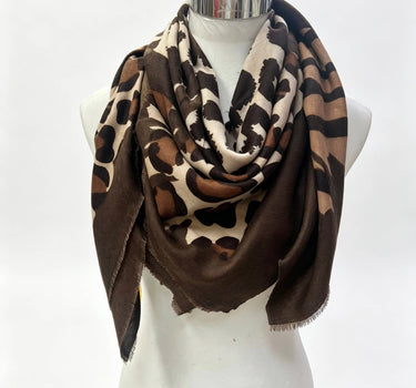 Woollen leopard scarf