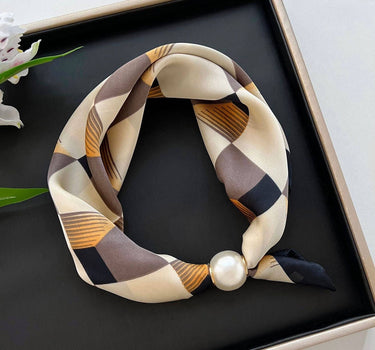 Women's Polyester Jacquard Pearl Neck Scarf