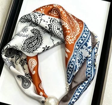 Satin scarf with magnetic pearl clasp