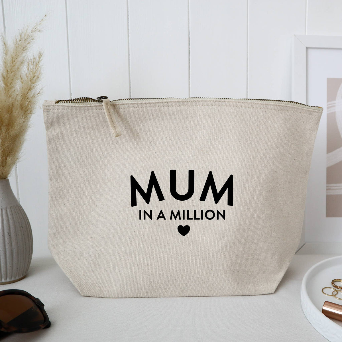 Mum or Mom in a million zipped make up bag