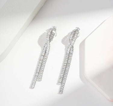 Sparkling and chic dangling clip-on earring
