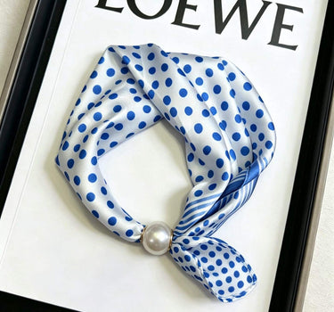 Satin scarf with magnetic pearl clasp