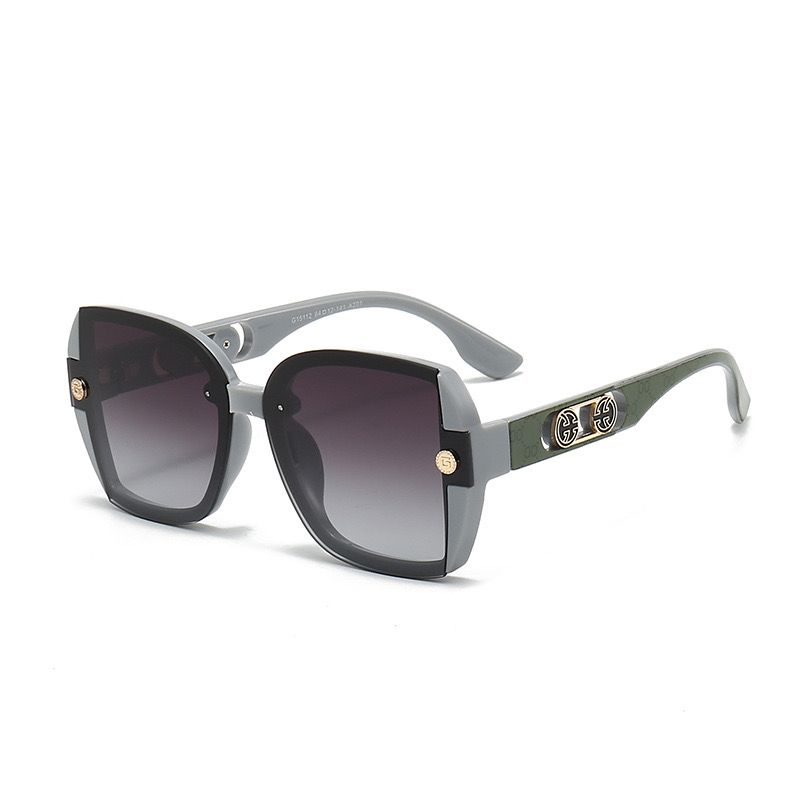 Grey sunglasses with patterened side
