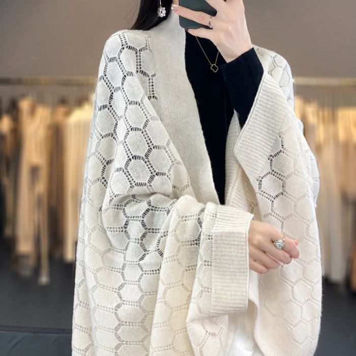 Soft Lightweight Cashmere Shawl in Cream