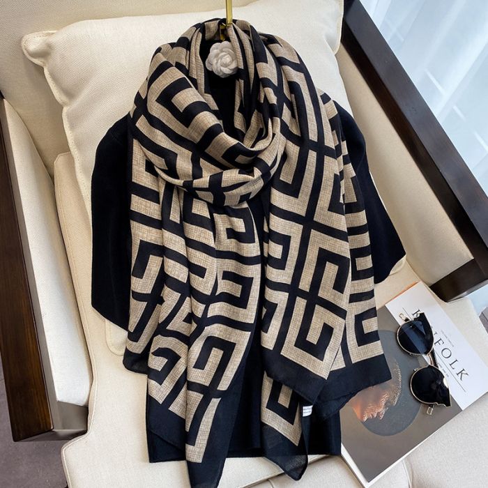 Letter G print cotton scarf in Black