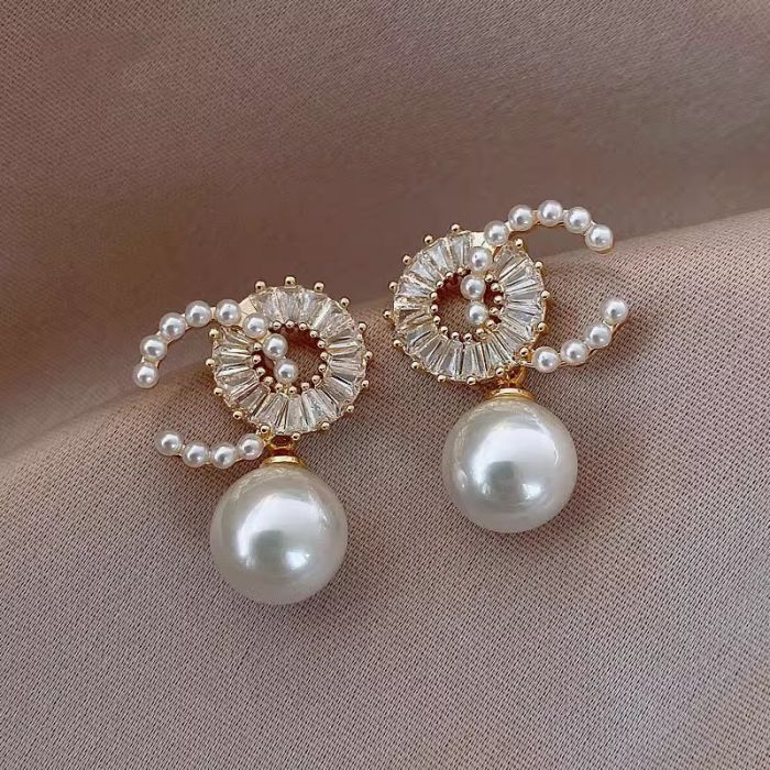 Sparkling Pearls Charm Earrings in Ivory
