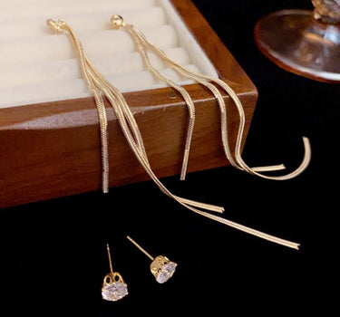 Long tassels earrings in Gold