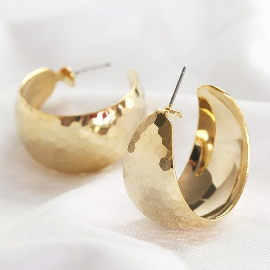 Hammered hoop earrings in gold