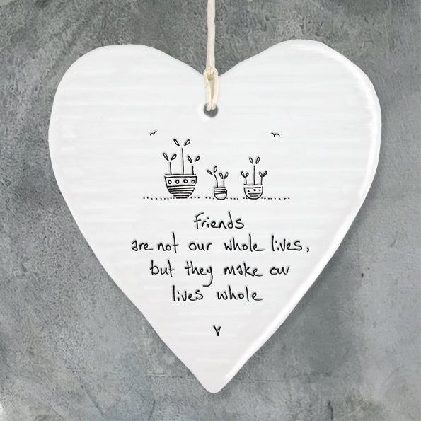 Wobbly round heart-Friends make lives whole