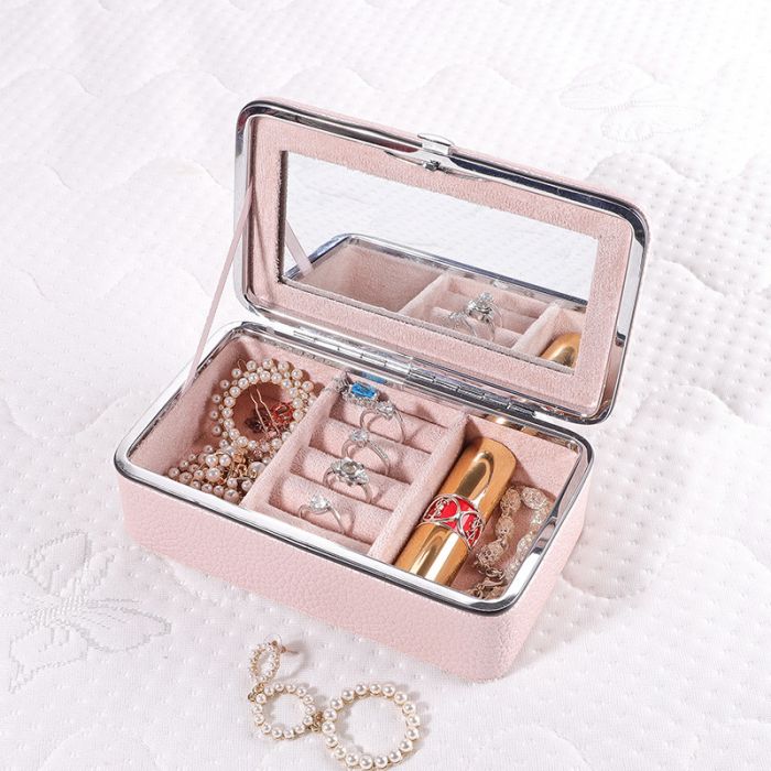 Jewellery box with mirror